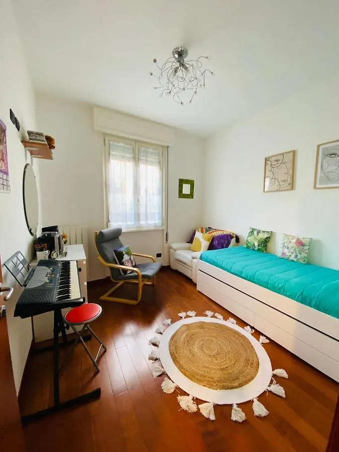 Myhouse Apartment Sulzano 0*,